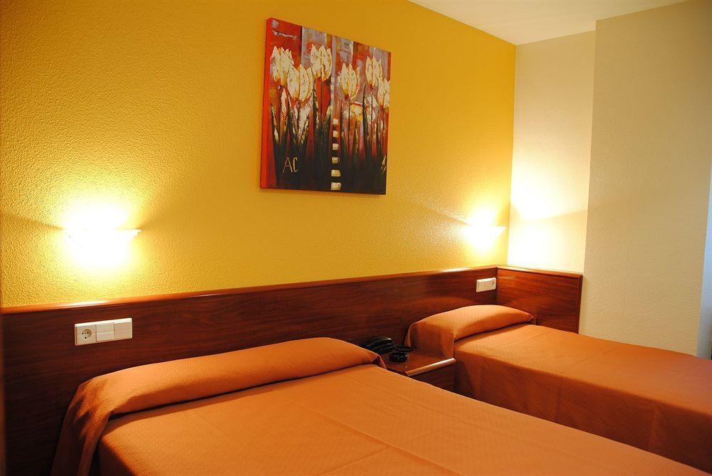 Hotel Playa Poniente กิฮอน ภายนอก รูปภาพ