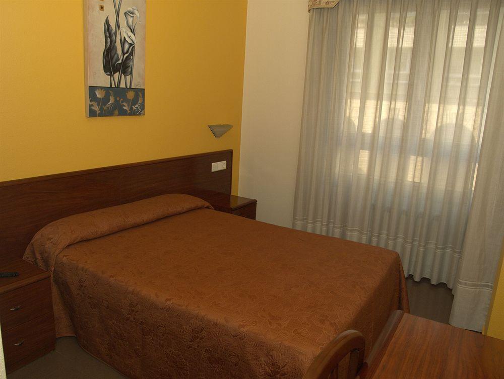 Hotel Playa Poniente กิฮอน ภายนอก รูปภาพ